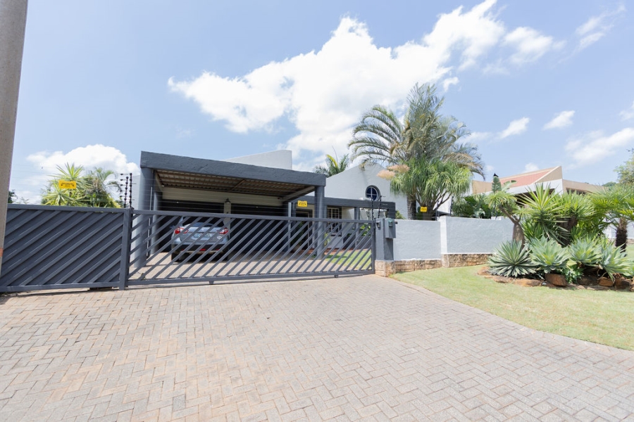 3 Bedroom Property for Sale in Safari Gardens North West